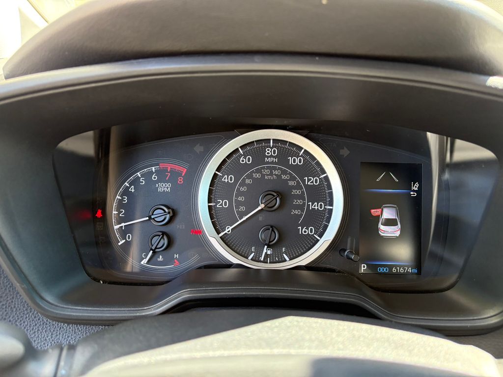 2022 Toyota Corolla LE photo 17
