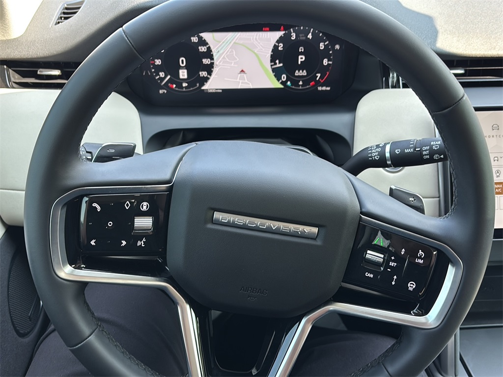 2025 Land Rover Discovery Sport S photo 9