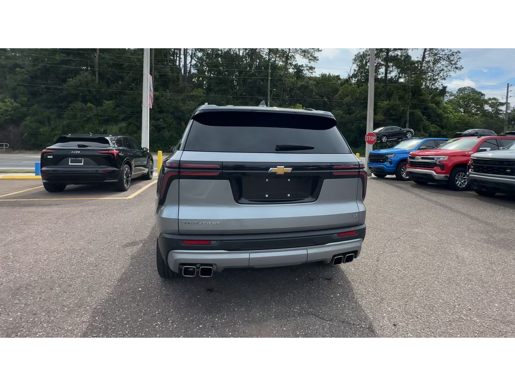 2024 Chevrolet Traverse photo 7