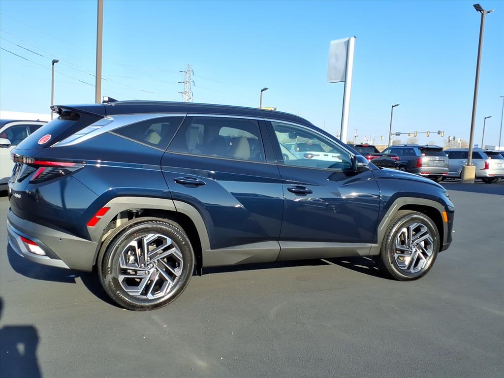 2026 Hyundai Tucson Hybrid Limited photo 2