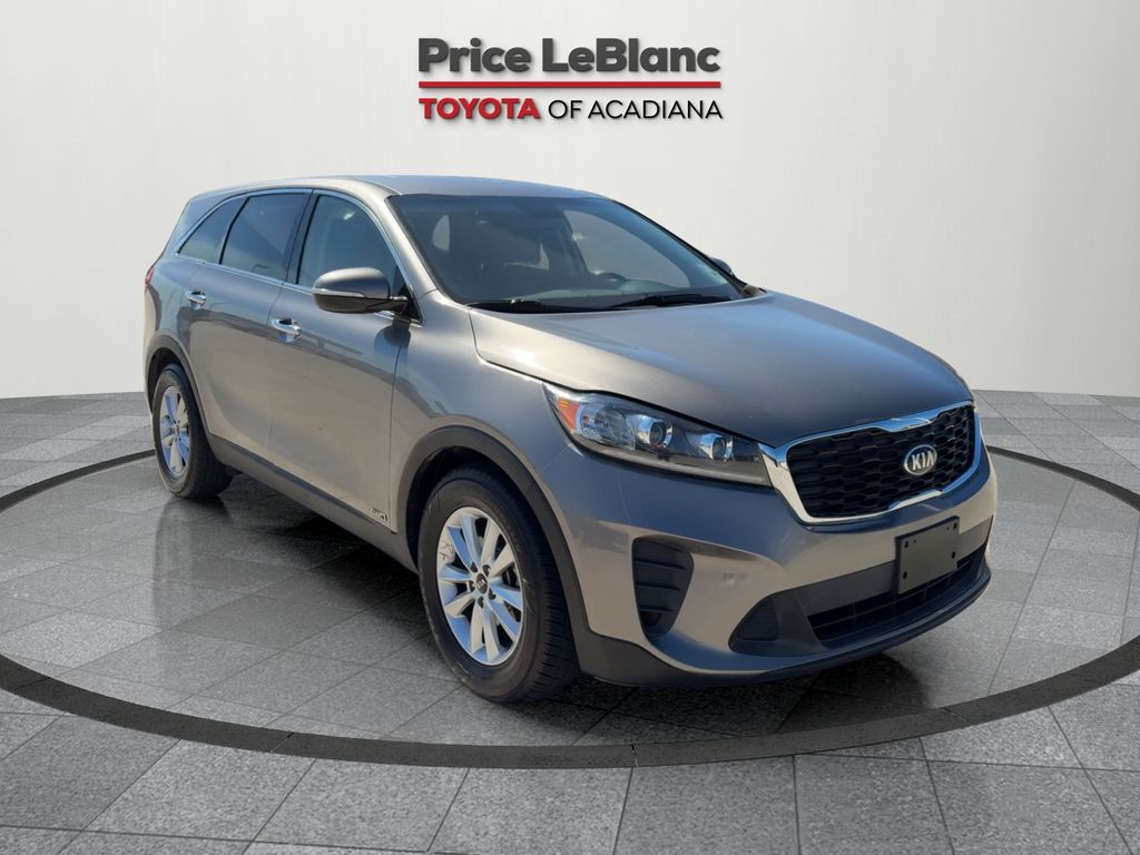 2019 Kia Sorento LX's photo