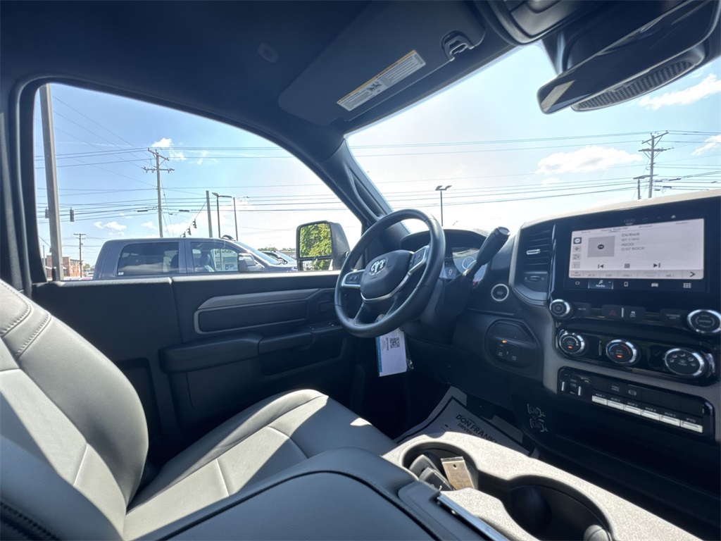 2025 Ram 4500 Tradesman photo 9