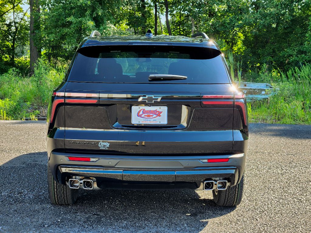 2025 Chevrolet Traverse photo 5