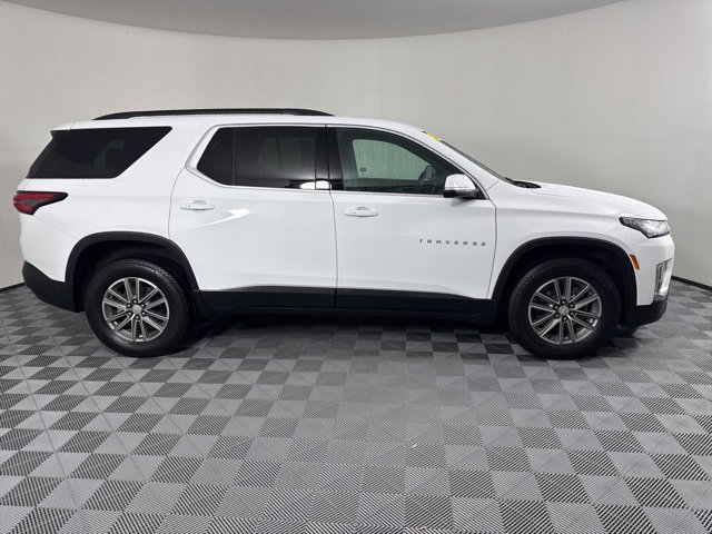 2024 Chevrolet Traverse Leather photo 2