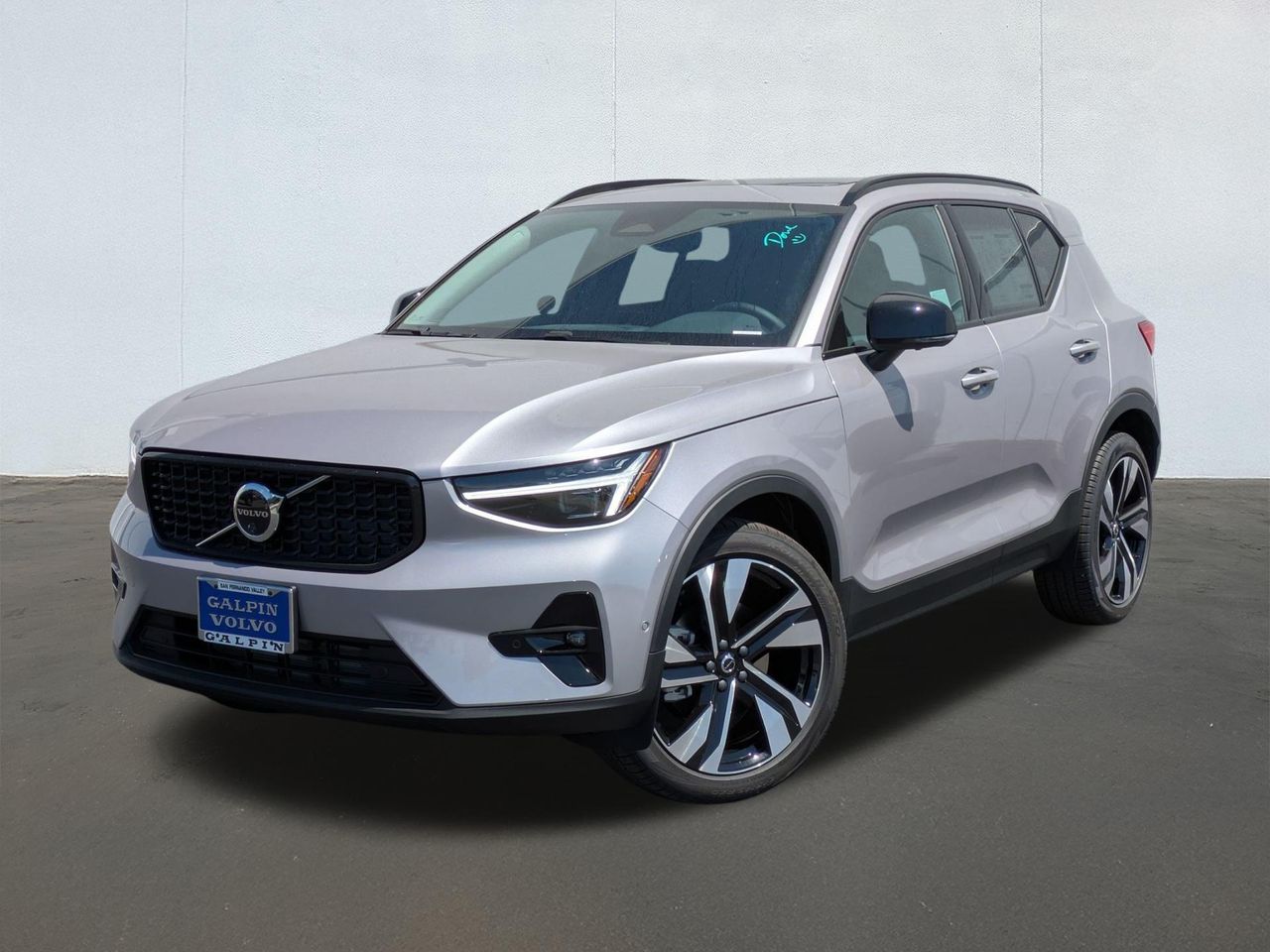 2026 Volvo XC40 Ultra's photo