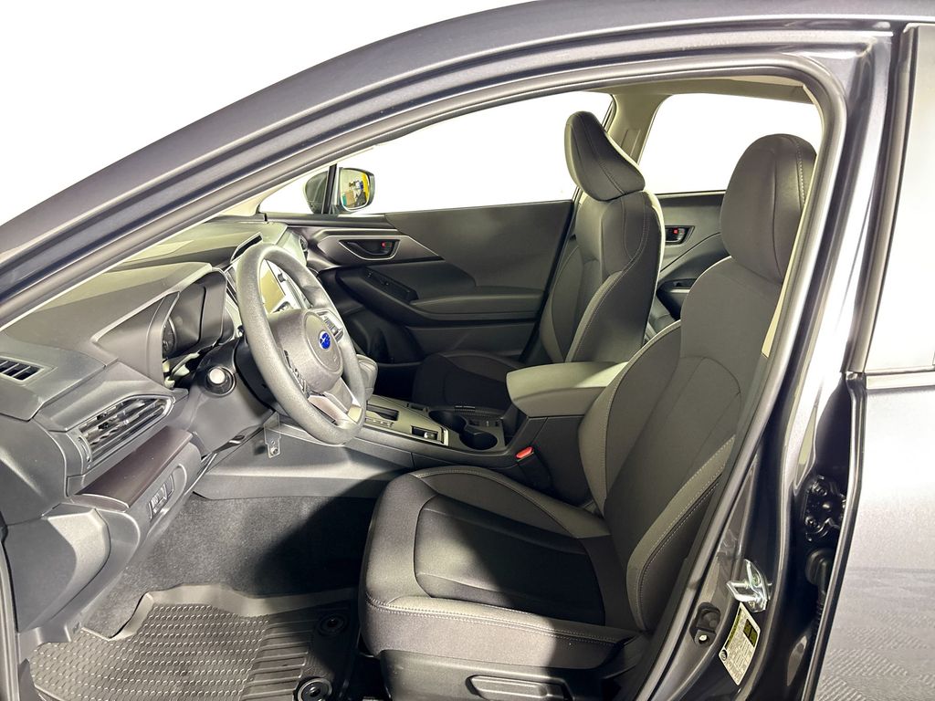 2025 Subaru Impreza Base photo 11