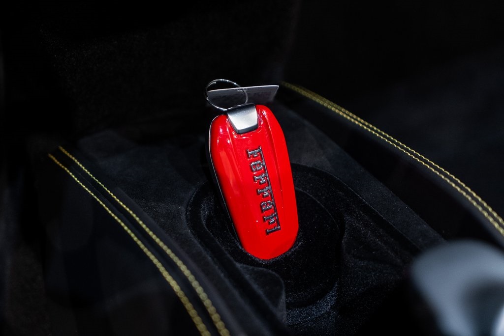 2022 Ferrari F8 Spider Base photo 33