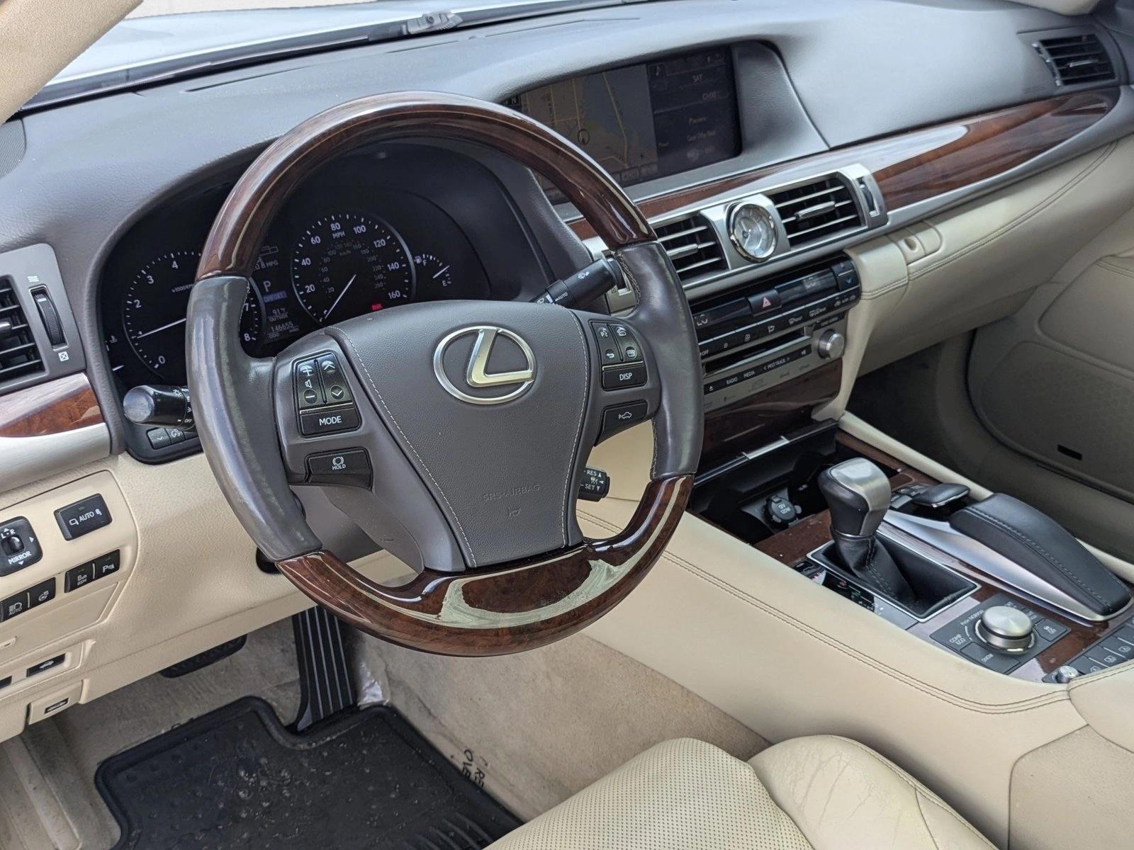 2013 Lexus LS 460 Luxury photo 8
