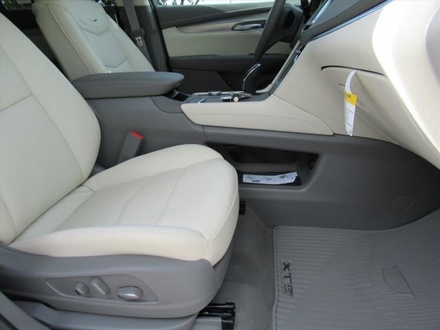 2025 Cadillac XT5 Premium Luxury photo 6