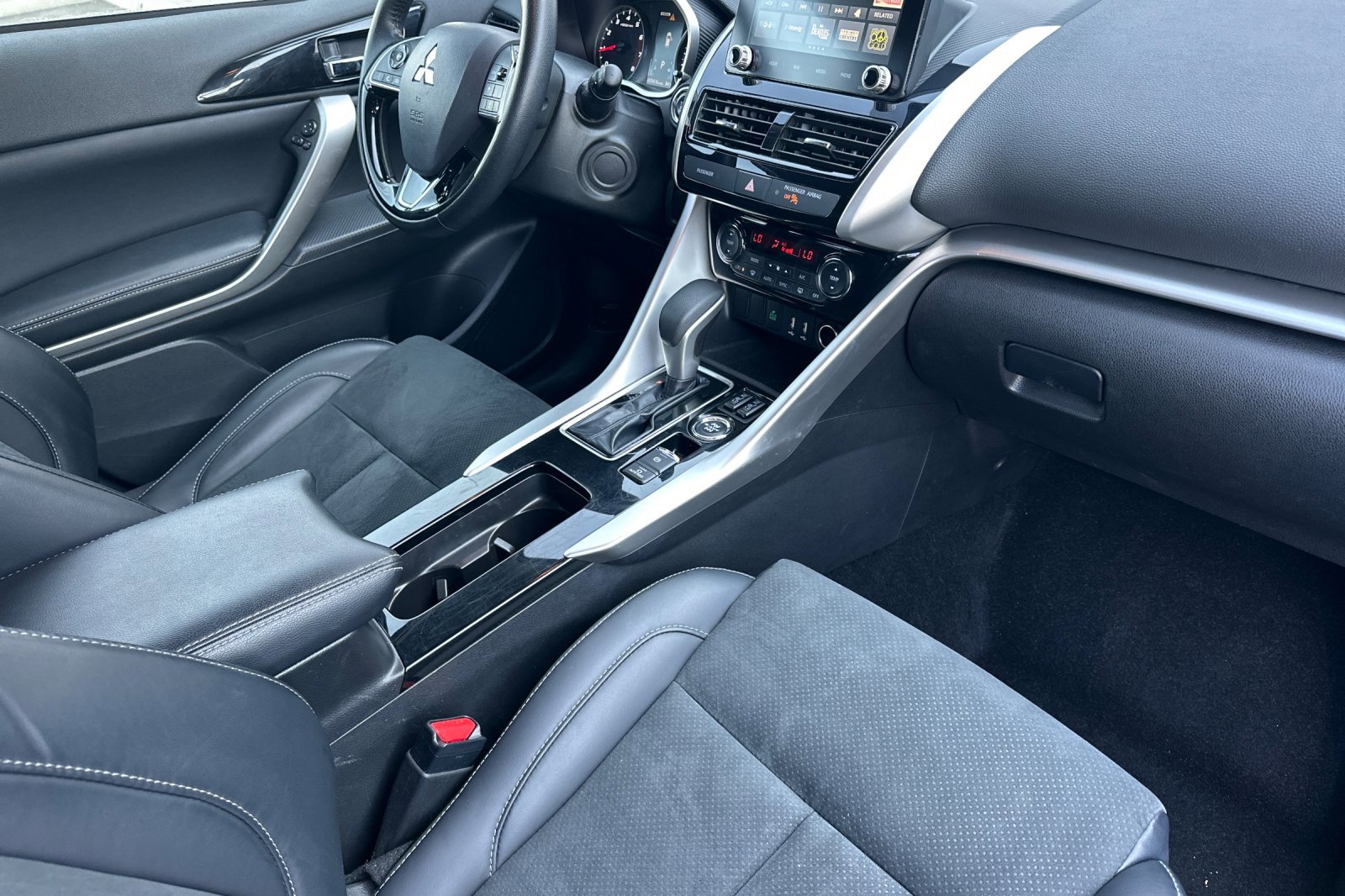 2024 Mitsubishi Eclipse Cross SE photo 15