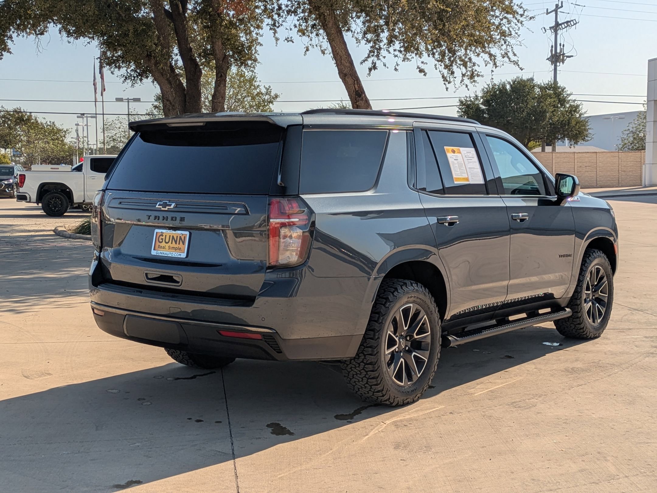 2021 Chevrolet Tahoe Z71 photo 3