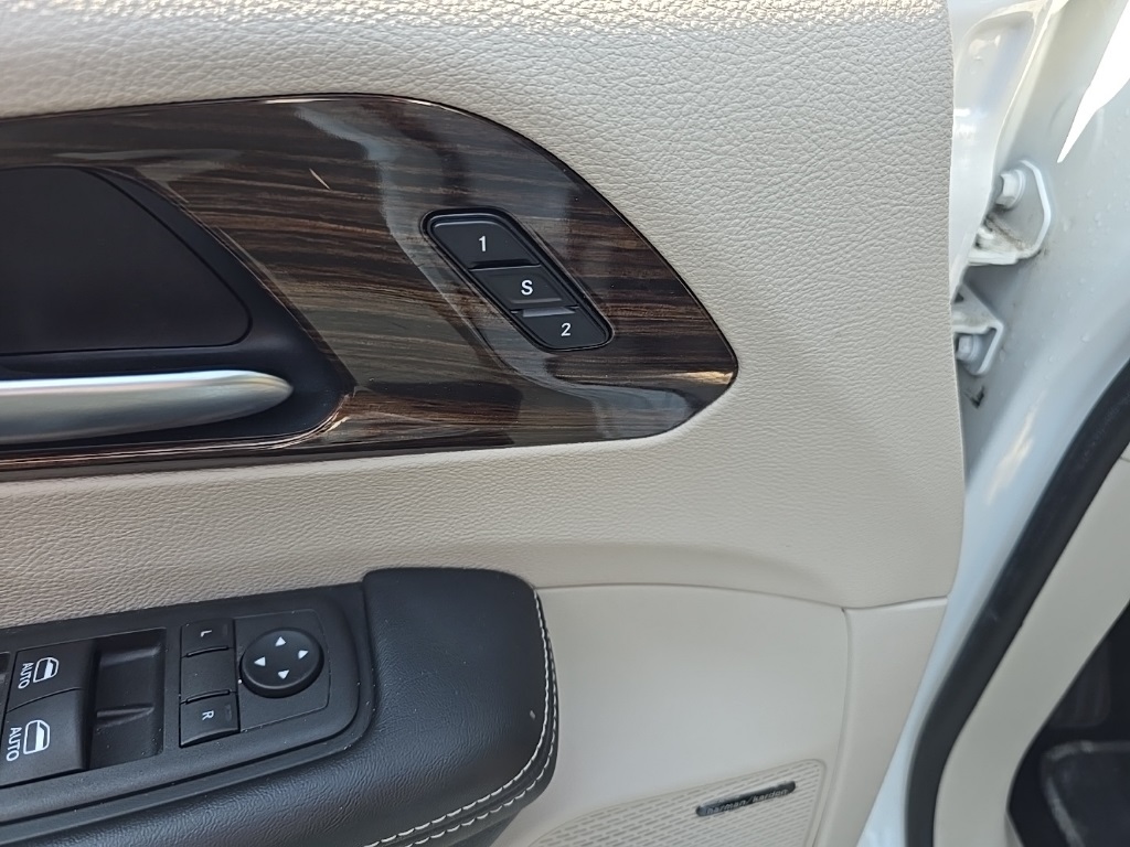 2022 Chrysler Pacifica Limited photo 43