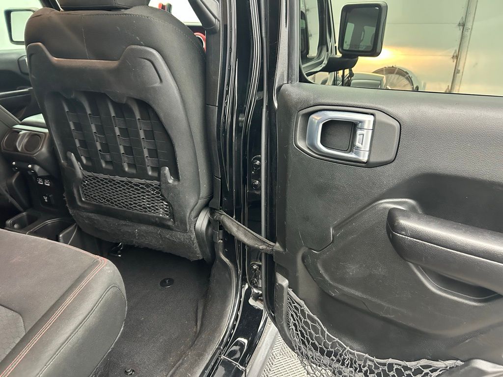 2021 Jeep Gladiator Rubicon photo 25