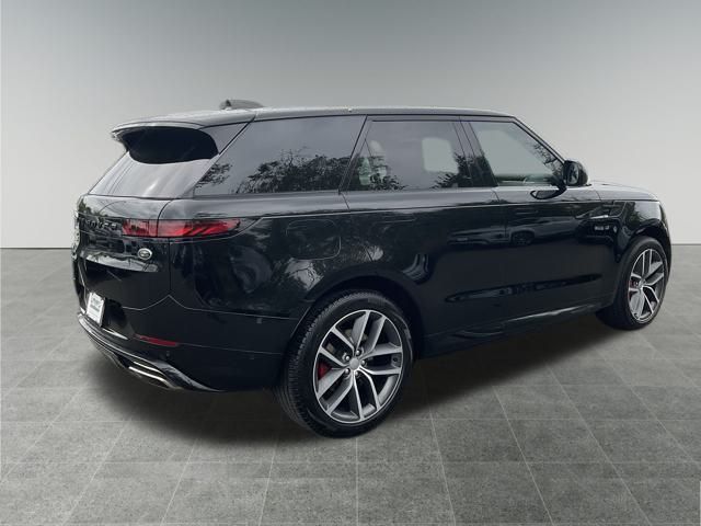 2023 Land Rover Range Rover Sport SE photo 5
