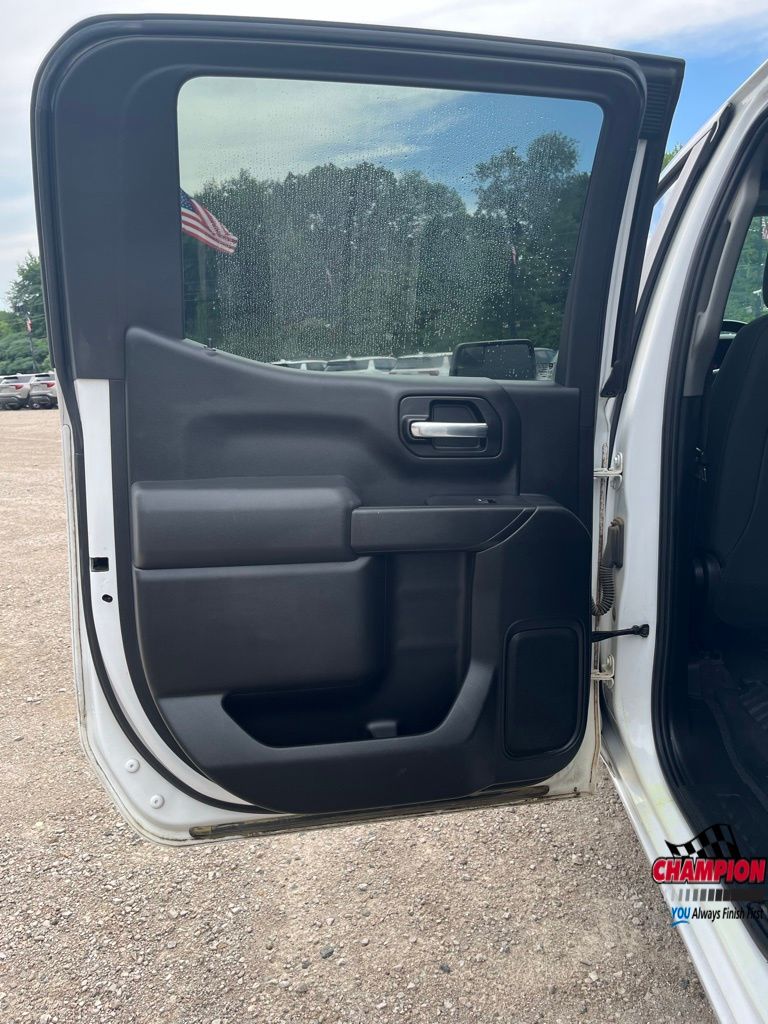 2020 Chevrolet Silverado 1500 Custom photo 14