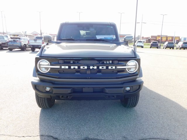 2025 Ford Bronco Outer Banks photo 4