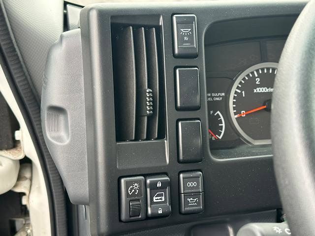 2023 Chevrolet Silverado Base photo 12
