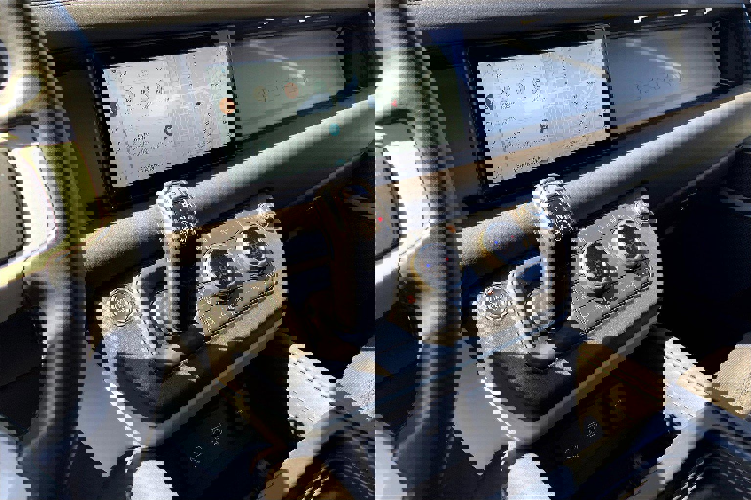 2021 Land Rover Defender 110 photo 15