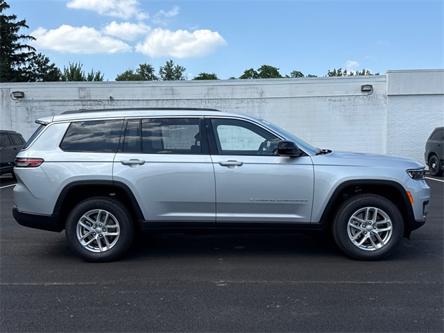 2025 Jeep Grand Cherokee Laredo X photo 6
