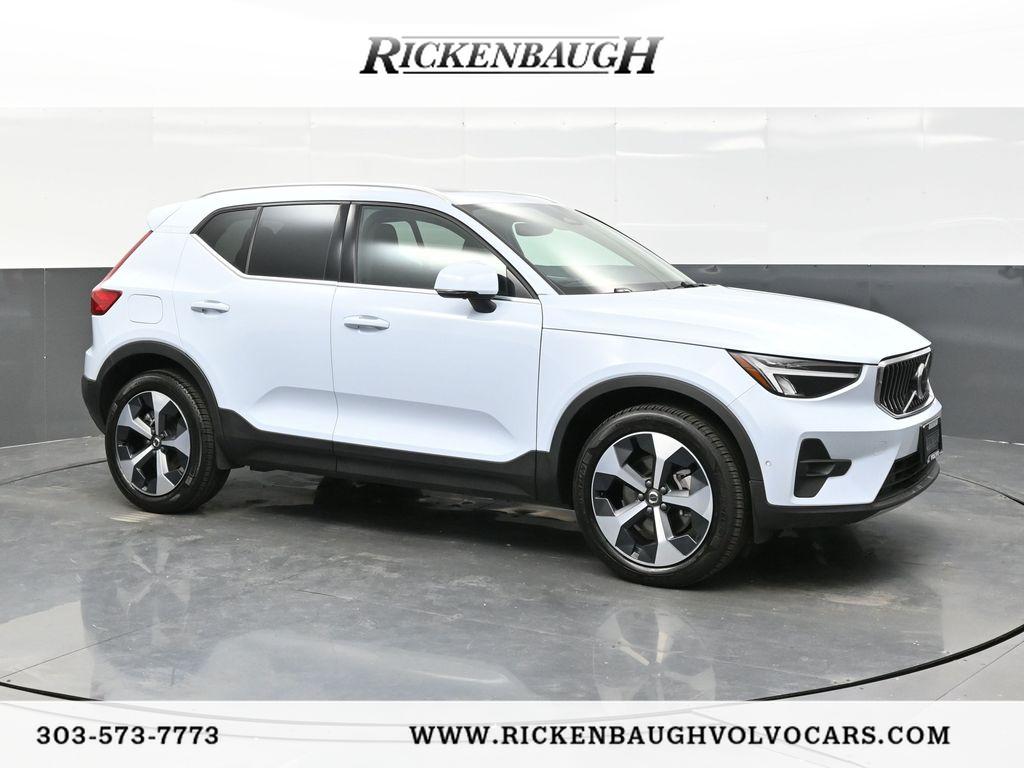 2025 Volvo XC40 Plus