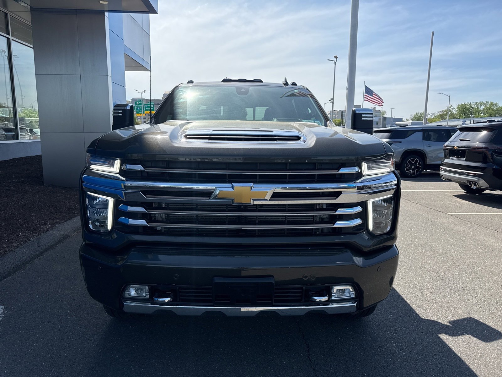 2022 Chevrolet Silverado 3500HD High Country photo 3