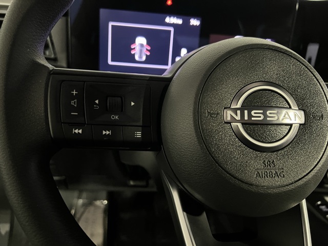 2025 Nissan Kicks S photo 14