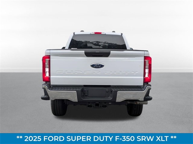 2025 Ford F-350 XLT photo 4