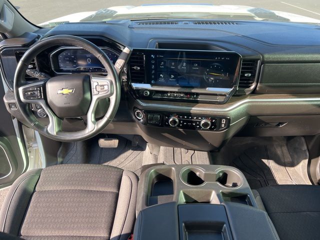 2024 Chevrolet Silverado 3500HD LT photo 3