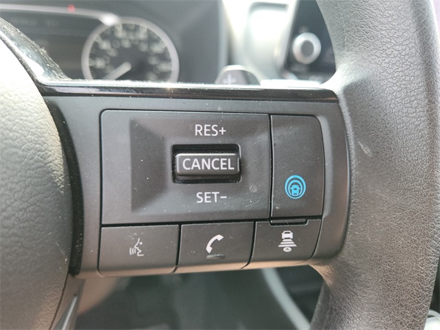 2023 Nissan Rogue SV photo 23