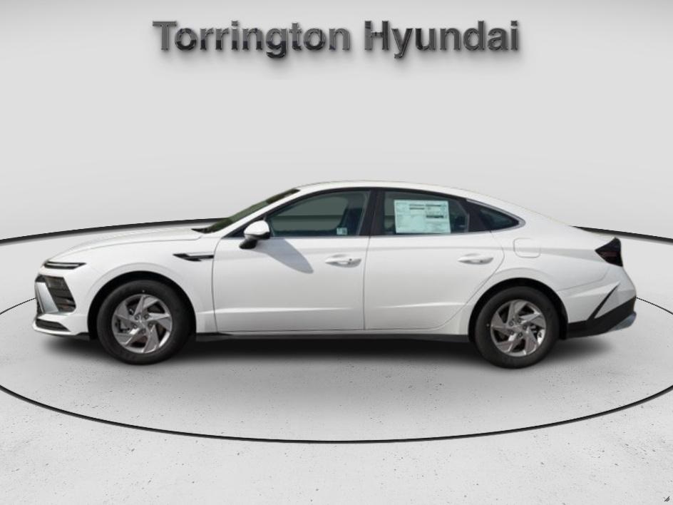 2025 Hyundai Sonata SE photo 4
