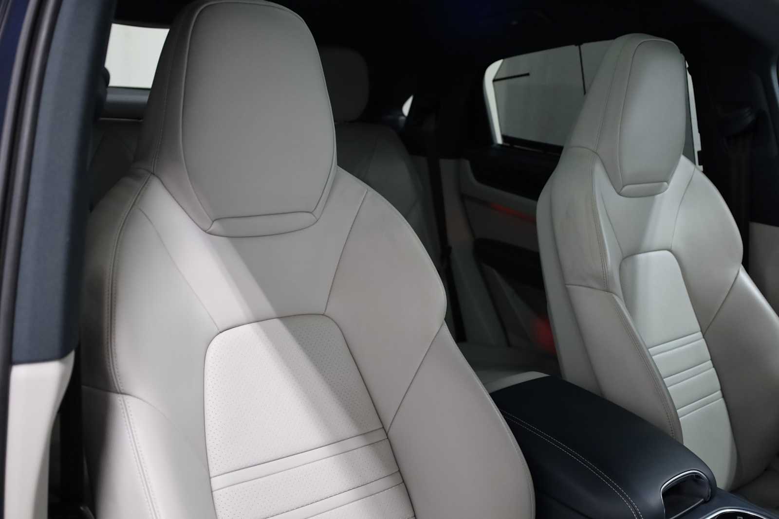 2023 Porsche Cayenne Coupe photo 20
