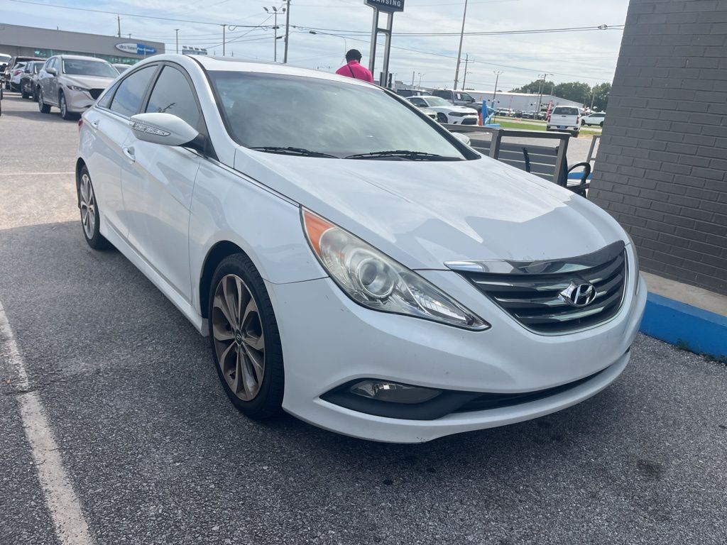 2014 Hyundai Sonata SE photo 2