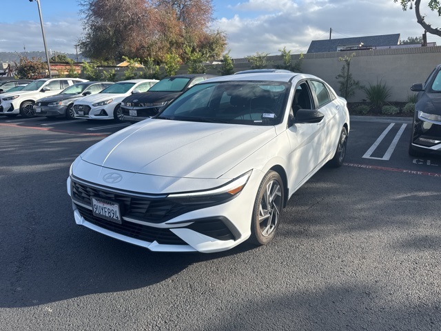 2025 Hyundai Elantra SEL's photo