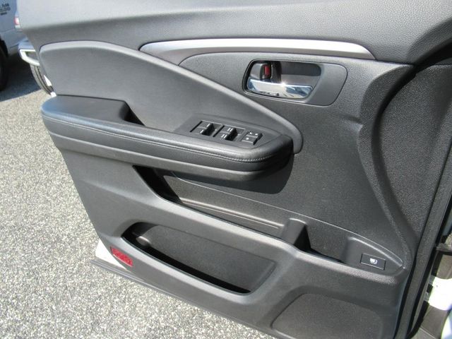 2020 Honda Pilot EX photo 23