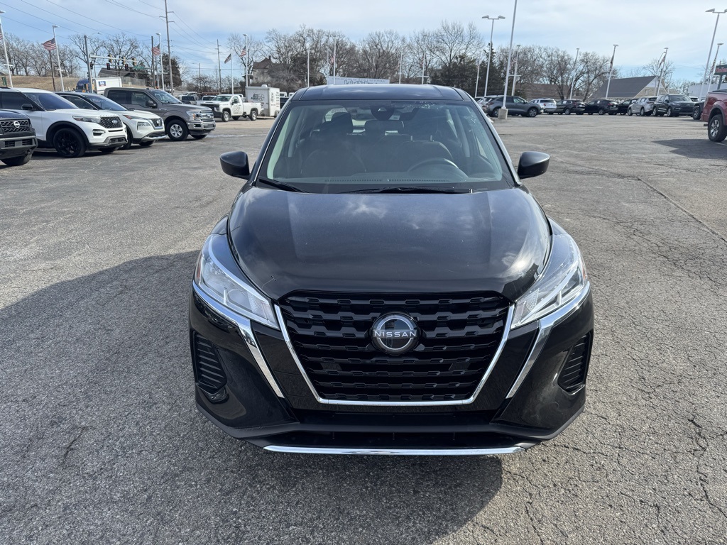 Used 2024 Nissan Kicks S with VIN 3N1CP5BV2RL594365 for sale in Kansas City