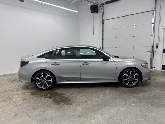 2026 Honda Civic Hybrid Sport Touring photo 4
