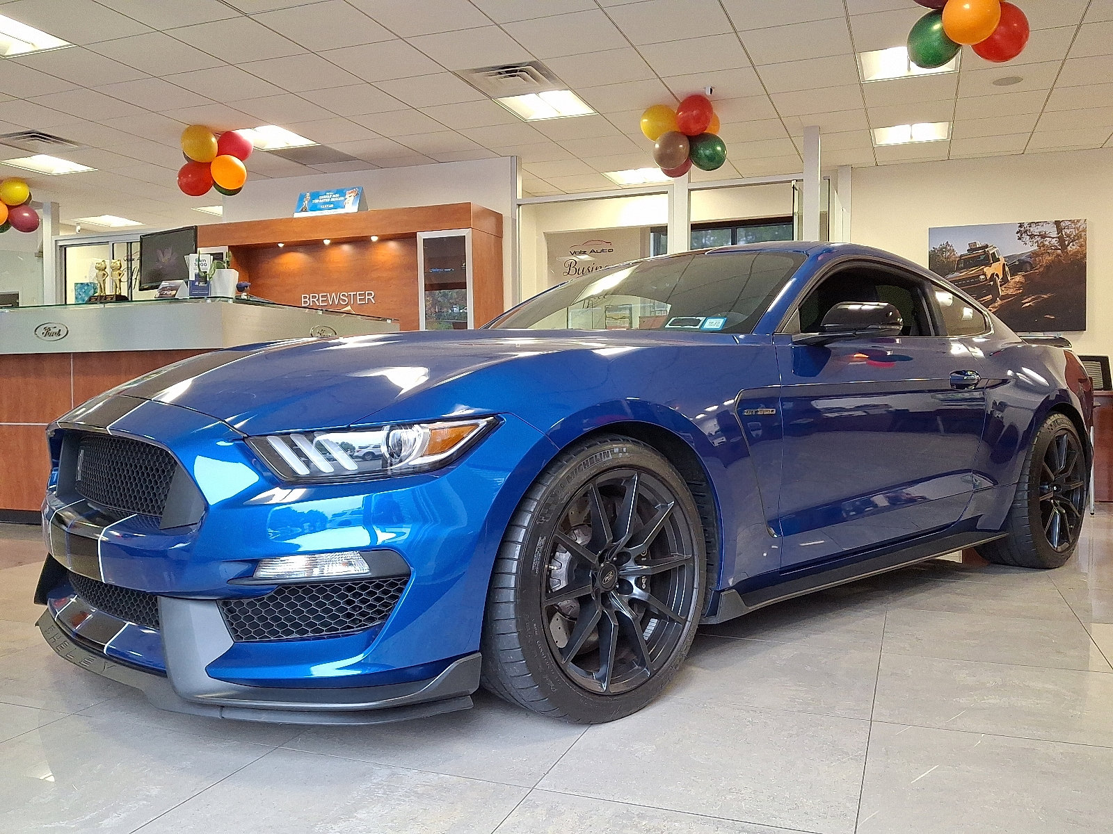 2017 Ford Mustang Shelby GT350 photo 2