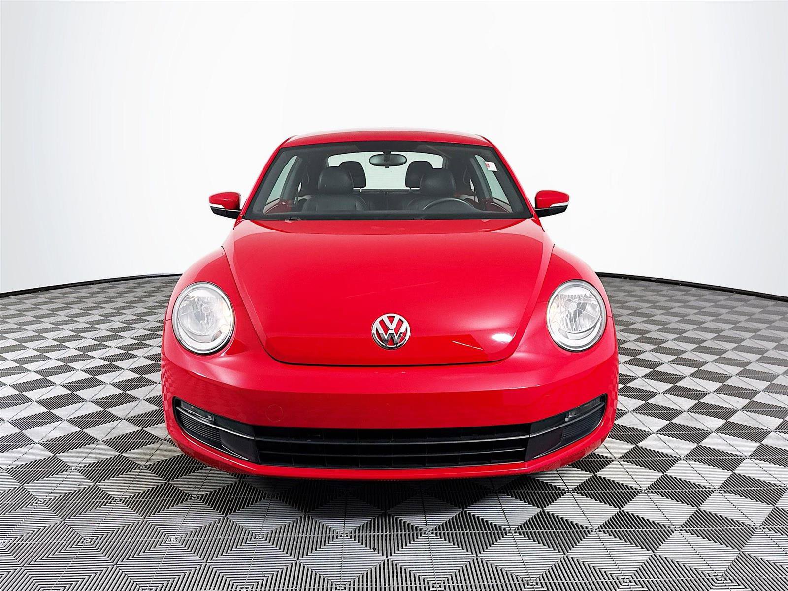 2013 Volkswagen Beetle 2.5L photo 2