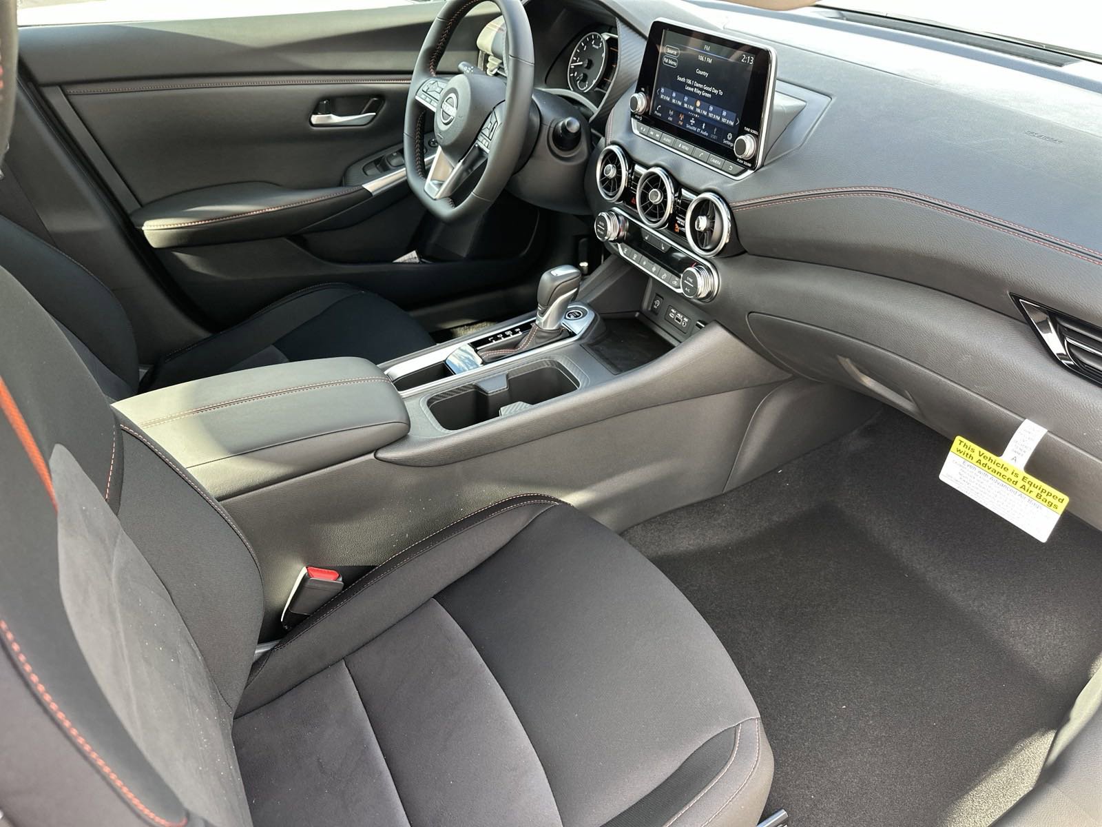 2025 Nissan Sentra SR photo 13