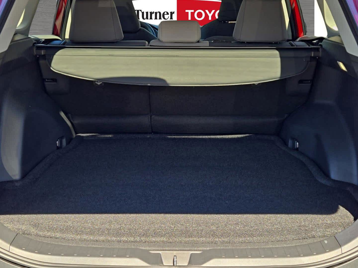 2025 Toyota RAV4 Hybrid XLE photo 26