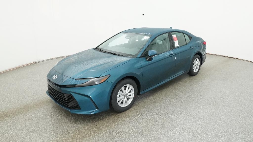 2026 Toyota Camry LE's photo