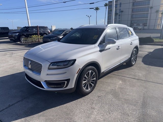 2019 Lincoln Nautilus Select photo 3