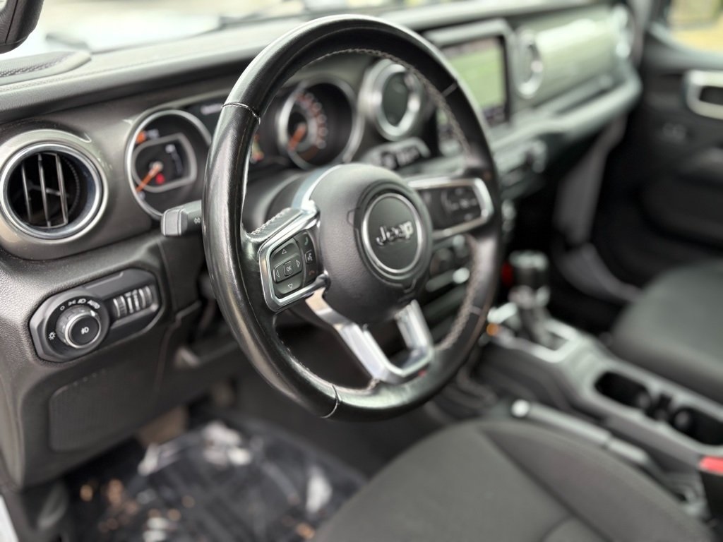 2022 Jeep Wrangler Unlimited Sahara photo 17