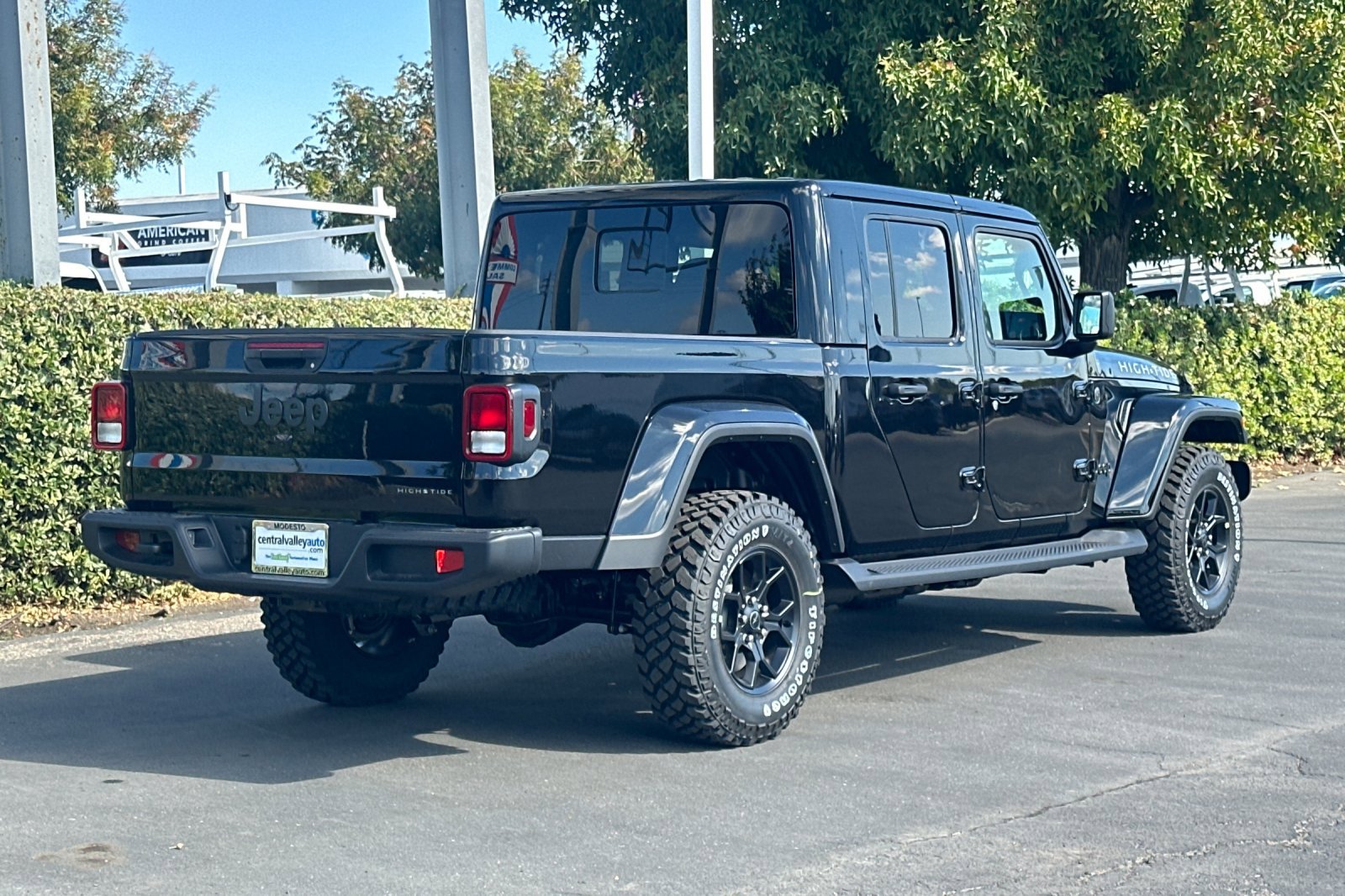 2025 Jeep Gladiator Sport photo 4