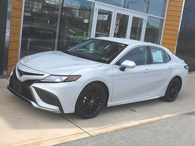 2023 Toyota Camry XSE's photo