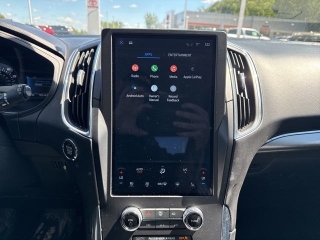 2024 Ford Edge Titanium photo 23