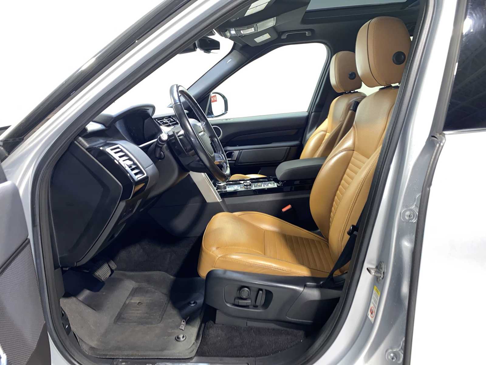 Used 2018 Land Rover Discovery HSE with VIN SALRR2RV0JA061988 for sale in Verona, NJ