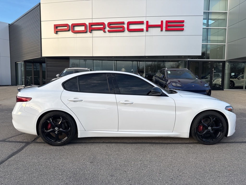 2020 Alfa Romeo Giulia Ti's photo