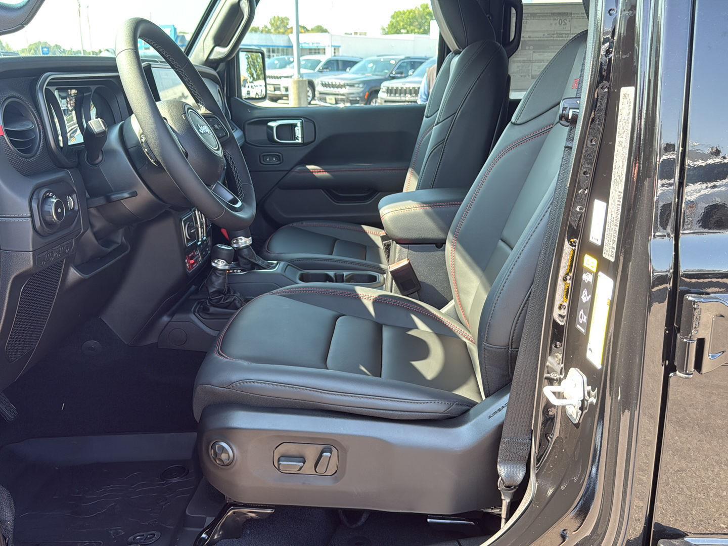 2025 Jeep Wrangler Rubicon photo 9