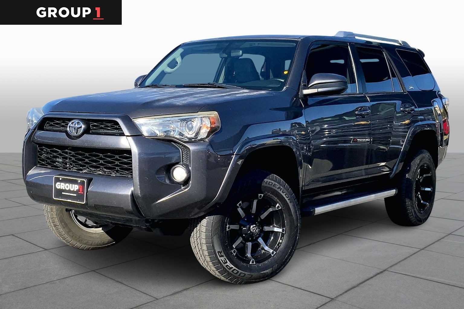 2014 Toyota 4Runner SR5's photo
